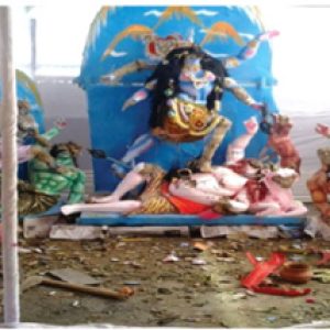 In neighbouring Bangladesh, massive anti-Hindu violence has been continuing for many days. The Muslim mob  had targeted the Durga pooja pandals all over the Islamic country and Hindus are apprehensive that they might be attacked during festival of lights